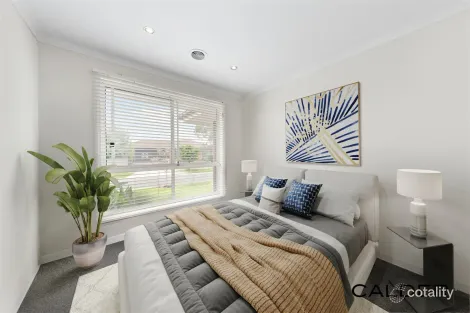 Property photo of 28 Marlock Way Delahey VIC 3037