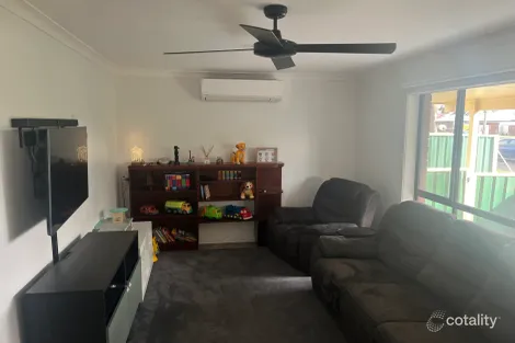 Property photo of 1/248 Guthridge Parade Sale VIC 3850