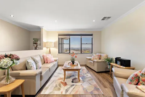 Property photo of 15 Beanland Street Casey ACT 2913