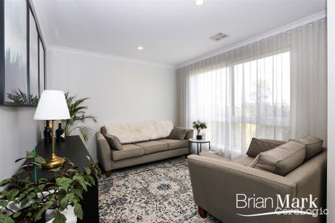 Property photo of 10 Banimboola Walk Tarneit VIC 3029