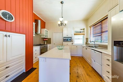 Property photo of 87 Bridge Street Mount Lofty QLD 4350