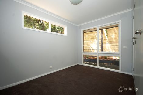 Property photo of 13 Sharland Close Mount Evelyn VIC 3796