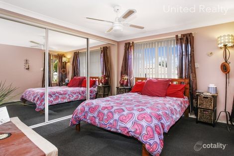 Property photo of 5 Gladstone Close West Hoxton NSW 2171