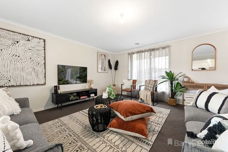 Property photo of 28 Red Gum Circuit Pakenham VIC 3810