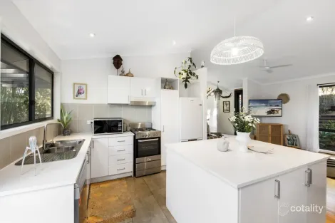 Property photo of 187 Empire Bay Drive Empire Bay NSW 2257