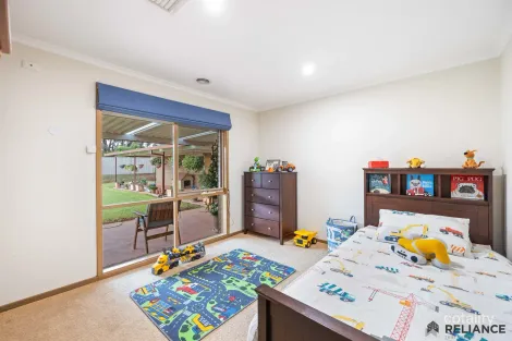 Property photo of 14 Springbank Way Brookfield VIC 3338