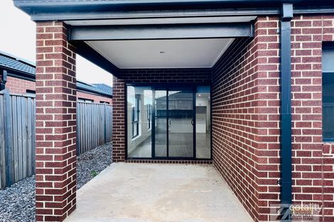 Property photo of 129 Stanmore Crescent Wyndham Vale VIC 3024