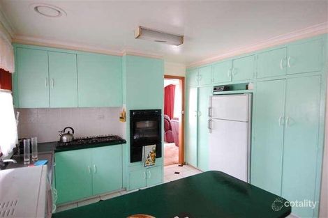 Property photo of 19 John Street Wendouree VIC 3355