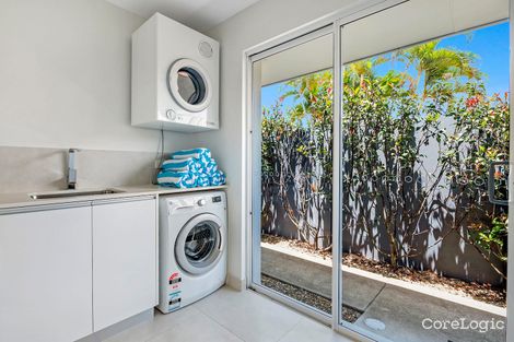 Property photo of 14 Eady Avenue Broadbeach Waters QLD 4218