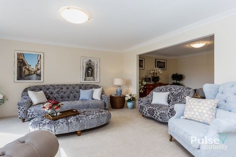 Property photo of 7 Delphi Court Rossmoyne WA 6148