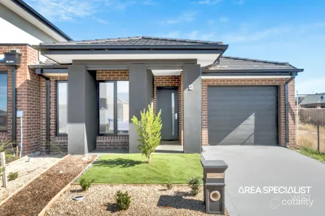 12 Crichton Rd, Thornhill Park, VIC 3335