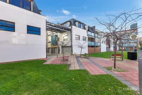 Property photo of 11 Vicars Lane Adelaide SA 5000