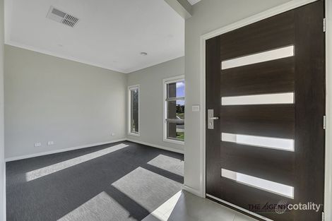 Property photo of 44 Homebush Drive Tarneit VIC 3029