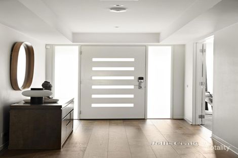 Property photo of 28 Retreat Drive Ascot Vale VIC 3032