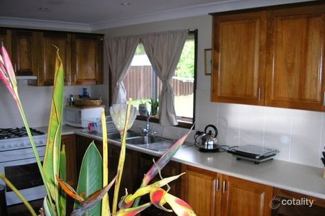 Property photo of 10 Anthony Drive Rosemeadow NSW 2560