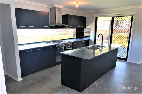 Property photo of 3 Kuttal Crescent Fletcher NSW 2287
