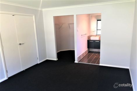 Property photo of 3 Kuttal Crescent Fletcher NSW 2287