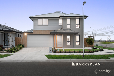 2 Bambusa Way, Clyde North, VIC 3978
