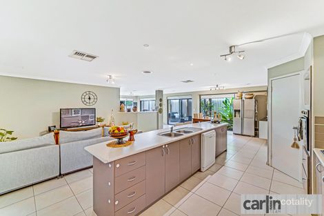 Property photo of 5 Normanby Bend Success WA 6164