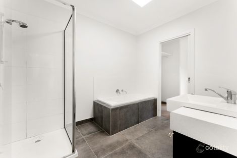 Property photo of 3/98 Ahern Road Pakenham VIC 3810