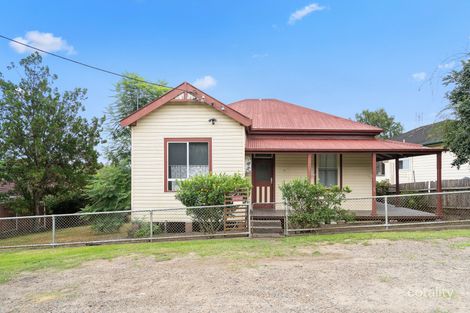 19 Dora St, Morisset, NSW 2264