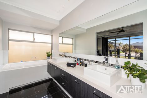 Property photo of 15 Bayonne Corner Piara Waters WA 6112