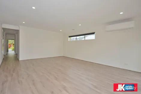 Property photo of 42 Kinglake Drive Manor Lakes VIC 3024