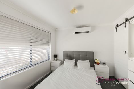 Property photo of 23 Pepperell Crescent Leda WA 6170