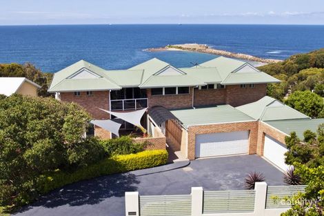 7 Spoon Rocks Rd, Caves Beach, NSW 2281