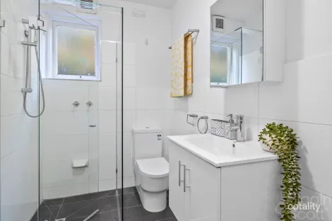 Property photo of 2/46 Foam Street Elwood VIC 3184