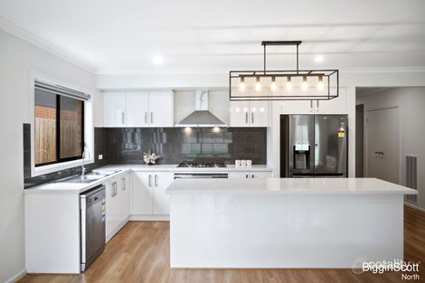 Property photo of 6 Cardamon Avenue Mickleham VIC 3064