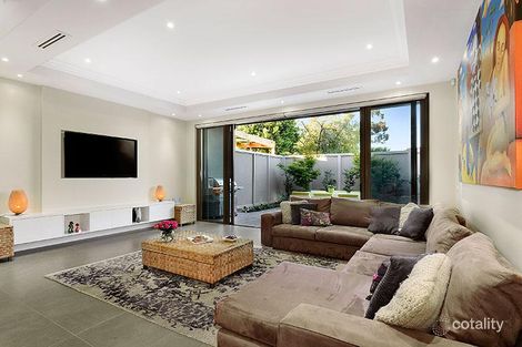 Property photo of 22 Dublin Avenue Strathmore VIC 3041