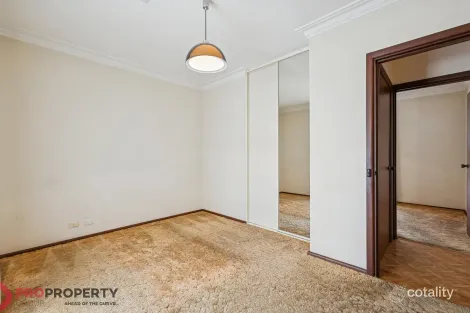 Property photo of 33 Grebe Street Stirling WA 6021