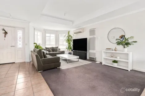 Property photo of 13 Egan Street Deer Park VIC 3023