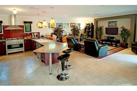 Property photo of 6 Essen Place Oxenford QLD 4210