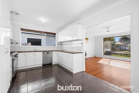 Property photo of 31 Deakin Street Bell Park VIC 3215