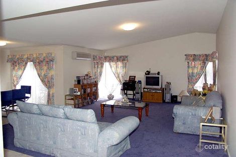 Property photo of 25 Honeysuckle Way Calamvale QLD 4116