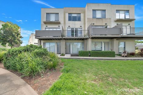 Property photo of 26/1 Clearwater Rise Parade Truganina VIC 3029