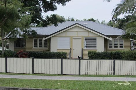 32 Hefferan St, Fairfield, QLD 4103