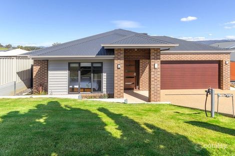 Property photo of 17 Dempster Place Leneva VIC 3691