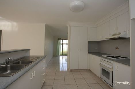 1/6 Pamela Ct, Labrador, QLD 4215