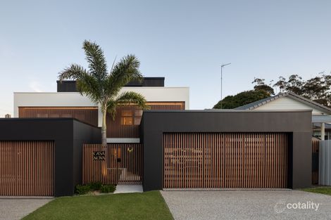 4a Cooper Pde, Southport, QLD 4215