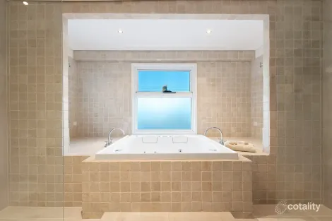 Property photo of 38 Gibraltar Drive Surfers Paradise QLD 4217