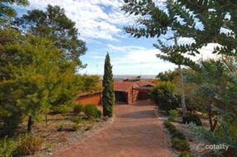 Property photo of 17 High Peak Place Lesmurdie WA 6076
