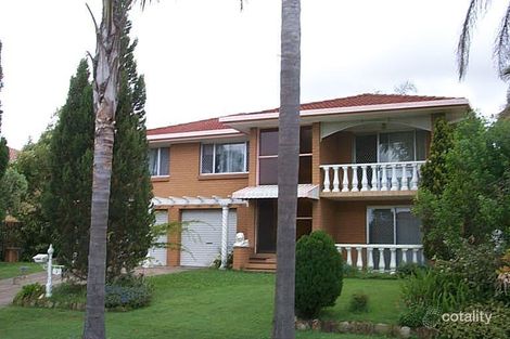 5 Eynsford St, Carindale, QLD 4152