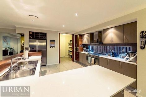 Property photo of 51 Stonecutters Drive Colebee NSW 2761