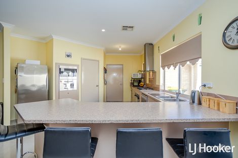 Property photo of 6 Mardja Court High Wycombe WA 6057
