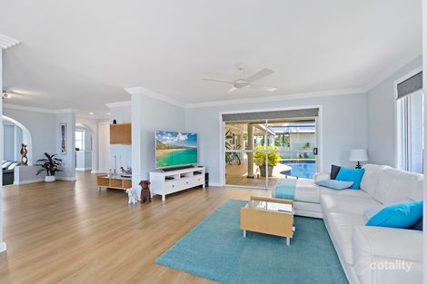 Property photo of 28 Edinburgh Road Benowa QLD 4217
