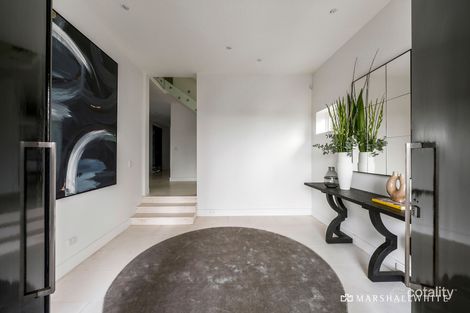 Property photo of 6 Edzell Avenue Toorak VIC 3142