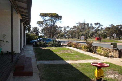 Property photo of 16 Ernest Terrace Wallaroo SA 5556